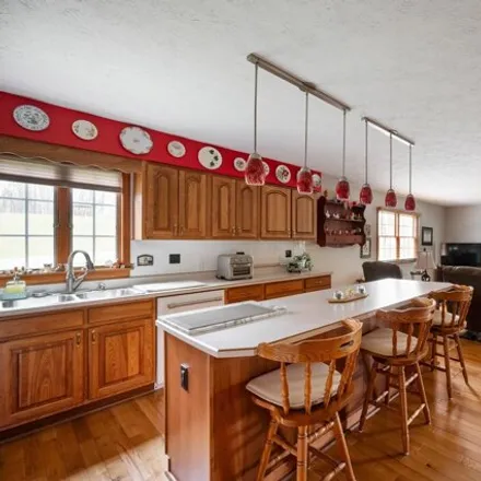 Image 7 - 2624 East Fairoaks Drive, New Castle, IN 47362, USA - House for sale