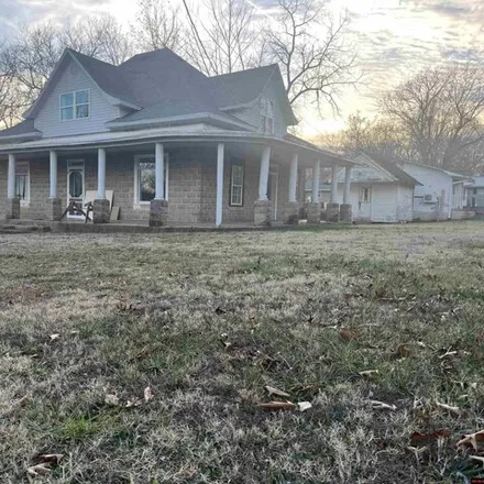 Buy this 5 bed house on 404 North Street in Salem, AR 72576