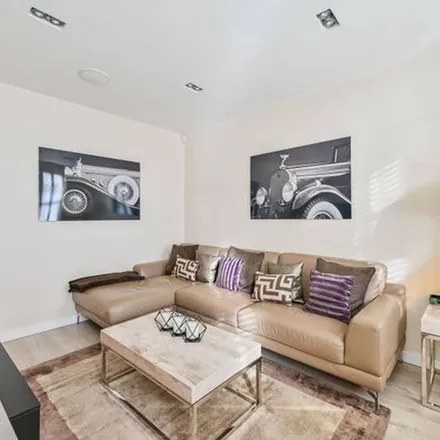 Rent this 3 bed townhouse on Snappy Snaps in 2a Montpelier Street, London