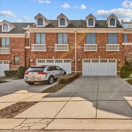 Rent this 3 bed townhouse on 321 Arbor Glen Boulevard in Schaumburg, IL 60195