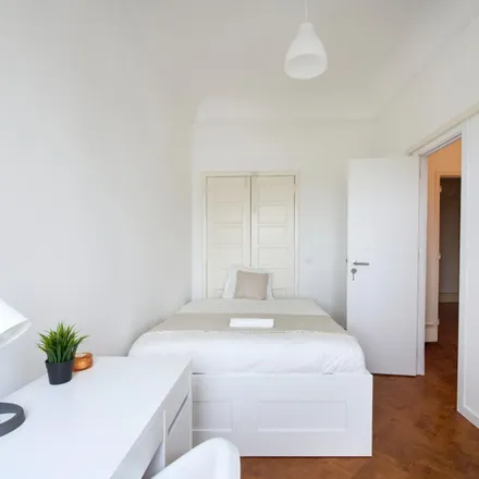 Rent this 7 bed room on Glup Glup in Rua Joaquim António de Aguiar, 1070-050 Lisbon