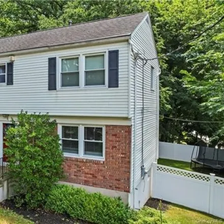 Buy this 3 bed house on 4 Chestnut Ridge Way in Dobbs Ferry, New York