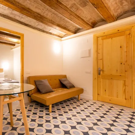Rent this 1 bed room on Carrer d'Avinyó in 8, 08002 Barcelona