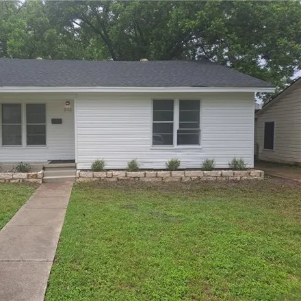 Buy this 2 bed house on 3136 North 30th Street in Waco, TX 76708