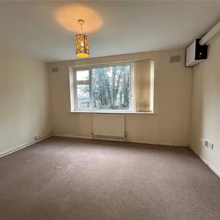 Image 4 - Gillbent, Stanley Road / opposite St James' Way, Stanley Road, Cheadle Hulme, SK8 6QN, United Kingdom - Apartment for rent