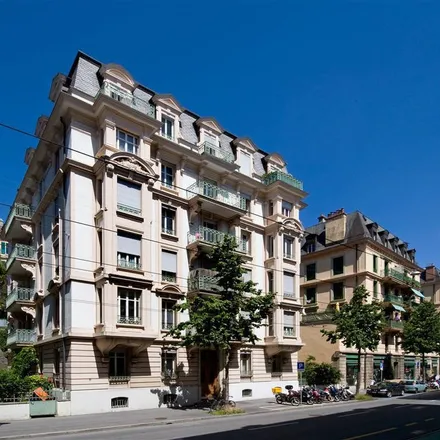 Rent this 4 bed apartment on Avenue d'Echallens 80 in 1004 Lausanne, Switzerland
