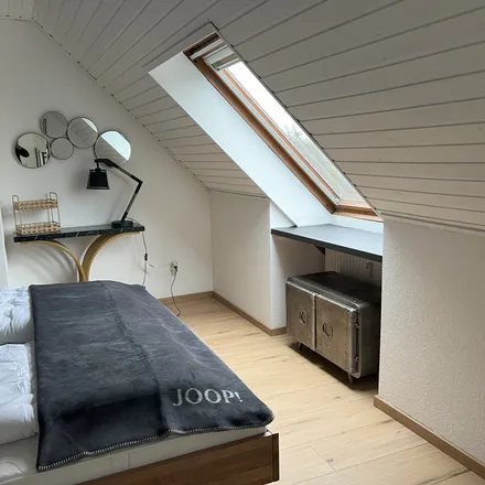 Rent this 4 bed apartment on Niederkasseler Kirchweg 60 in 40547 Dusseldorf, Germany