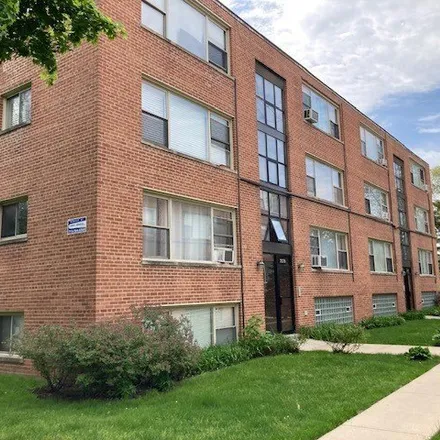 Rent this 1 bed condo on 2239-2241 West Farwell Avenue in Chicago, IL 60645