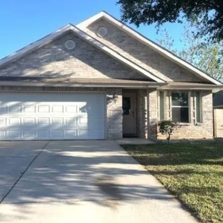 Rent this 3 bed house on Borchers Elementary School in Backwoods Trail, Laredo