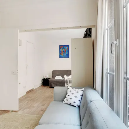 Image 5 - 74 Rue Myrha, 75018 Paris, France - Apartment for rent