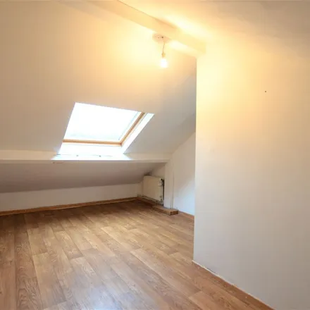 Rent this 2 bed apartment on Chaussée de la Seigneurie 104 in 4800 Verviers, Belgium