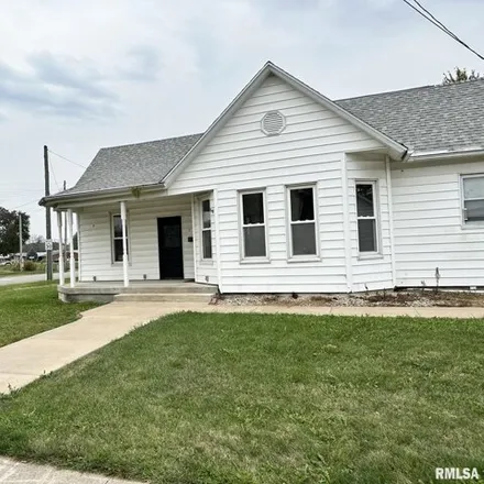 Image 2 - 119 West Avenue F, Lewistown, IL 61542, USA - House for sale