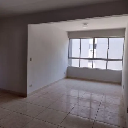 Rent this 3 bed apartment on Rua Doutor Saulo Porto Virmond in Zona 2, Maringá - PR