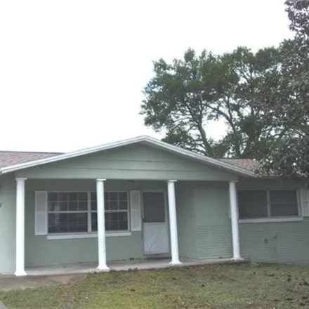 Rent this 2 bed house on 354 South Monroe Street in Beverly Hills, Citrus County