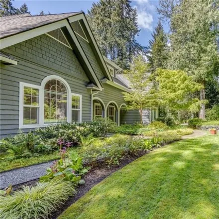 Image 4 - 8319 Northeast Sumanee Place, Bainbridge Island, WA 98110, USA - House for sale