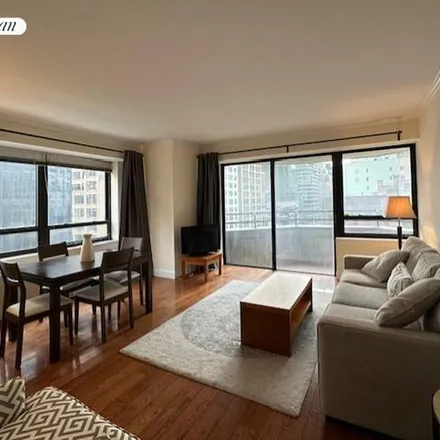 Image 7 - 240 East 47th Street, New York, NY 10017, USA - Apartment for rent