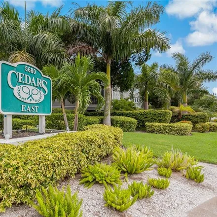Rent this 2 bed townhouse on 513 Forest Way in Longboat Key, Manatee County