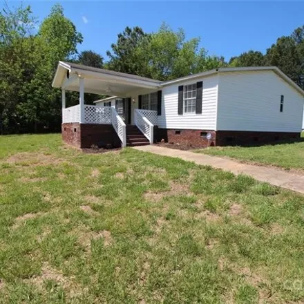 Buy this studio apartment on 568 Old Nc 277 Rd in Bessemer City, North Carolina