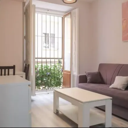 Rent this 2 bed apartment on ratzaTattoo in Calle de Embajadores, 28012 Madrid