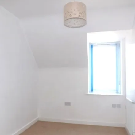 Image 4 - Orchid Crescent, Sheffield, S5 6GL, United Kingdom - Townhouse for rent