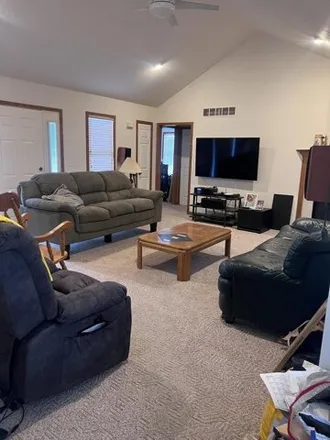 Image 4 - 11700 Magnolia Drive, Tittabawassee Township, MI 48623, USA - House for sale