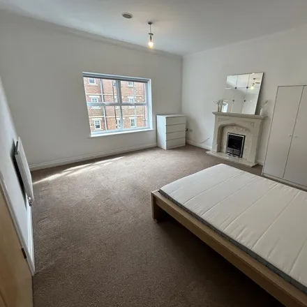 Rent this 1 bed townhouse on Featherstone Grove in Newcastle upon Tyne, NE3 5RJ