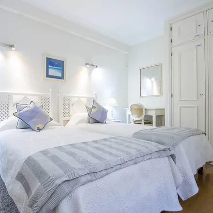 Rent this 6 bed house on 8125-507 Distrito de Évora