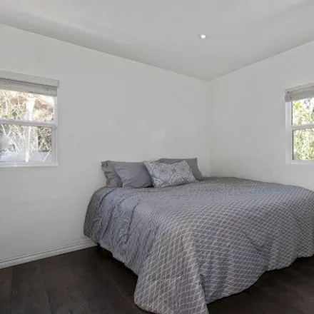 Image 8 - 19017 Ingomar Street, Los Angeles, CA 91335, USA - House for sale