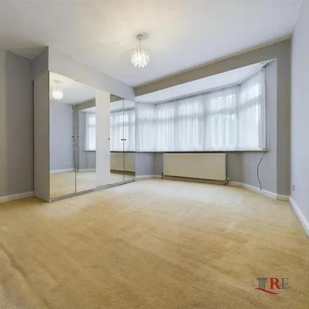 Rent this 3 bed duplex on Cheviot Gardens in London, NW2 1QB