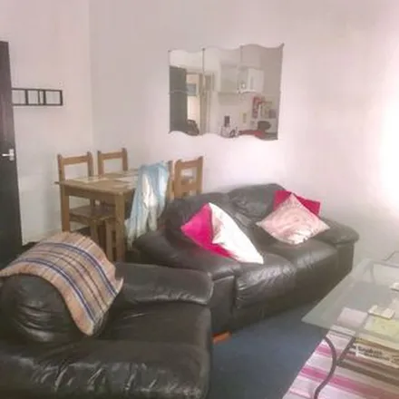 Rent this 3 bed apartment on Halls Locksmiths in 92 Alfreton Road, Nottingham