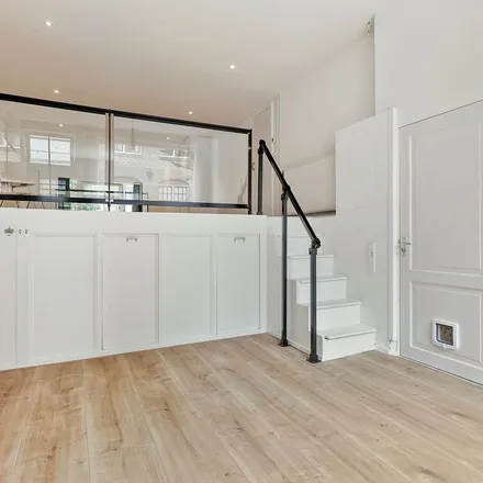 Rent this 1 bed apartment on Balthasar Floriszstraat 11-H in 1071 TZ Amsterdam, Netherlands
