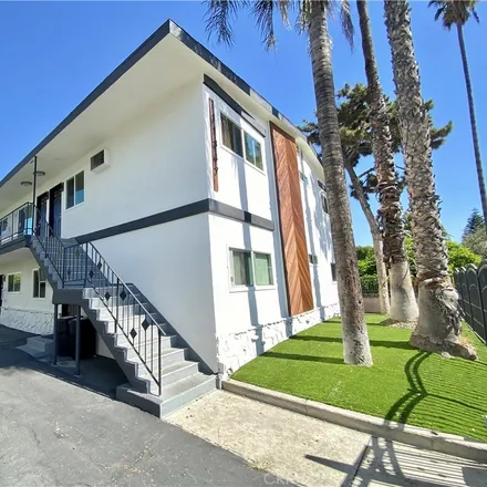 Buy this studio townhouse on 11347 Emelita Street in Los Angeles, CA 91601