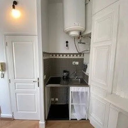 Image 4 - 7 Rue Léon Blum, 80000 Amiens, France - Apartment for rent