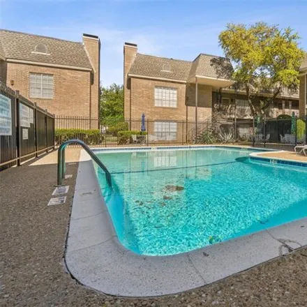 Image 7 - 4442 Harlanwood Drive, Fort Worth, TX 76109, USA - Condo for sale