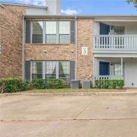 Buy this 2 bed condo on 2847 Townbluff Drive in Plano, TX 75075