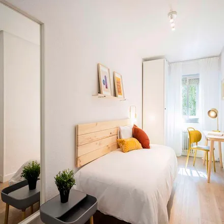 Rent this 1 bed apartment on Condemar in Calle del Conde de la Cimera, 28040 Madrid