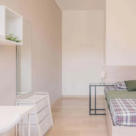 Rent this studio room on Via Leopoldo Pollak 10 in 20148 Milan MI, Italy