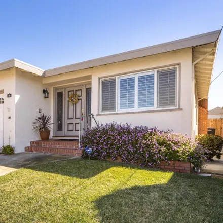 Buy this 3 bed house on 30 Lilac Lane in South San Francisco, CA 94080