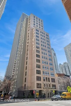 Buy this 3 bed condo on Maple Tower in 1035 North Dearborn Street, Chicago