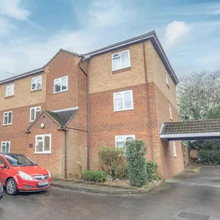 Buy this 1 bed apartment on 3 St Mark's Crescent in Maidenhead, SL6 5ED