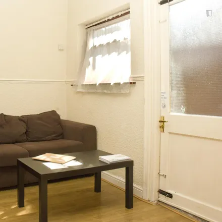 Image 9 - Kensington Avenue, Victoria Park, Manchester, M14 5PP, United Kingdom - Room for rent