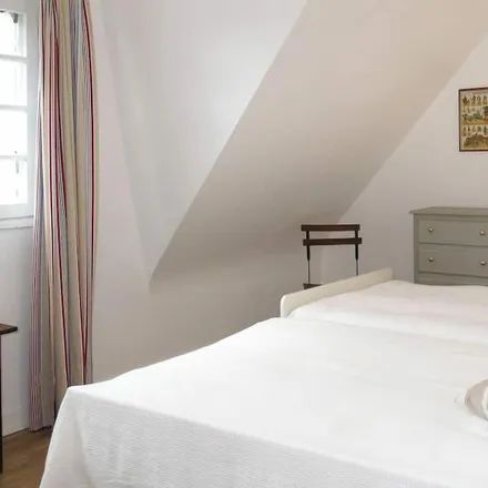 Rent this 6 bed house on 56730 Saint-Gildas-de-Rhuys