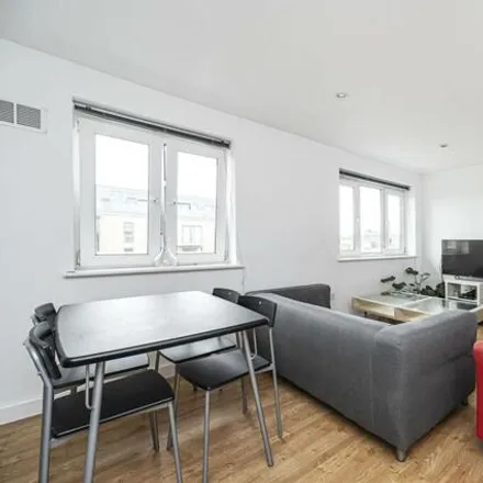 Image 6 - Rosegate House, 3 Hereford Road, Old Ford, London, E3 2FQ, United Kingdom - Apartment for sale