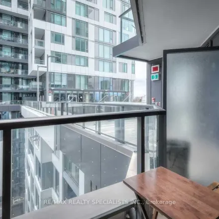 Image 5 - Bathurst Street, Old Toronto, ON M5V 2P1, Canada - Apartment for rent