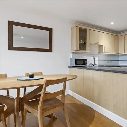Image 5 - City Approach, 190 City Road, London, EC1V 2QH, United Kingdom - Apartment for rent
