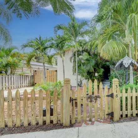 Image 2 - 356 Marlborough Place, West Palm Beach, FL 33405, USA - House for rent