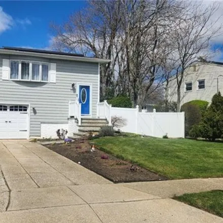 Buy this 5 bed house on 50 Sand Street in East Massapequa, NY 11758