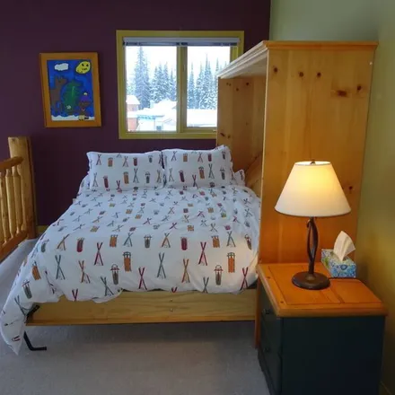 Image 7 - Vernon, BC V1B 3M1, Canada - House for rent