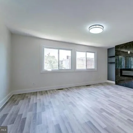 Image 1 - 1807 29th Street Southeast, Washington, DC 20020, USA - House for sale