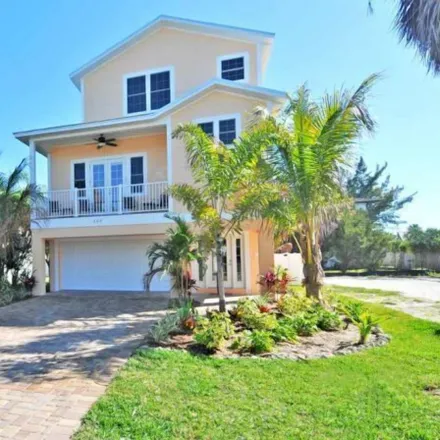 Rent this 5 bed house on 237 Palm Avenue in Anna Maria island, Manatee County